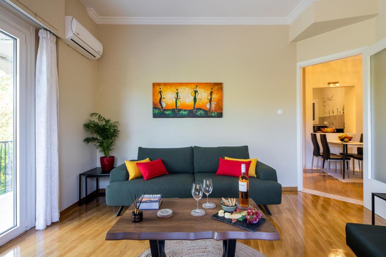 Renovated Near Acropolis Atene